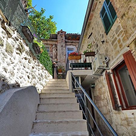 Apartments Historic Stone House كوتور الغرفة الصورة