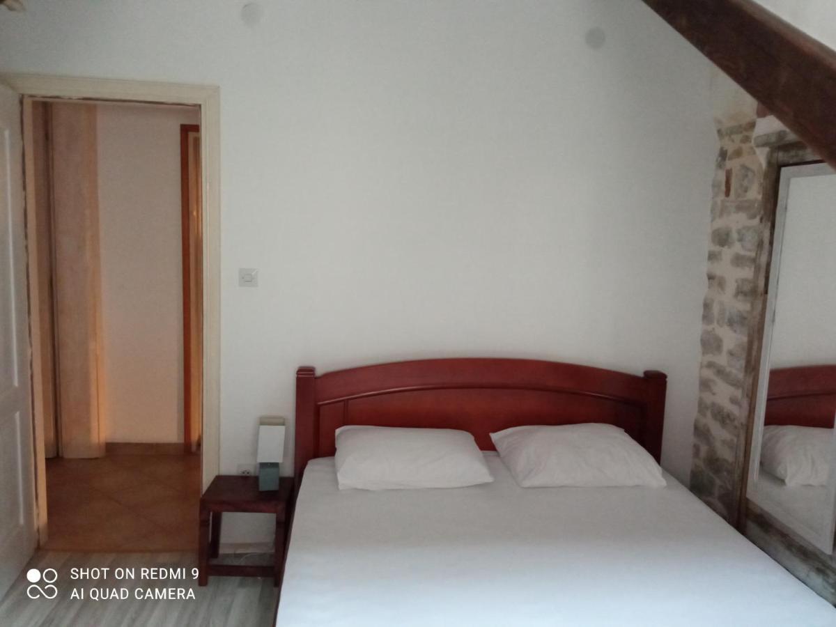 Apartments Historic Stone House كوتور المظهر الخارجي الصورة