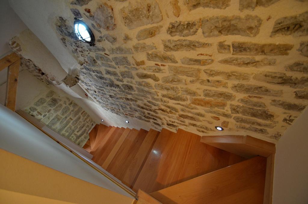 Apartments Historic Stone House كوتور الغرفة الصورة